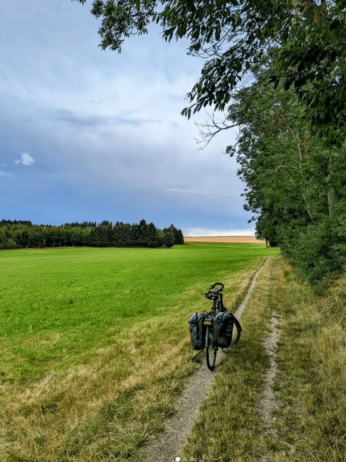 velo chemin seul vélo chemin seul